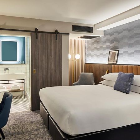 Four Points By Sheraton London Gatwick Airport 霍利 外观 照片