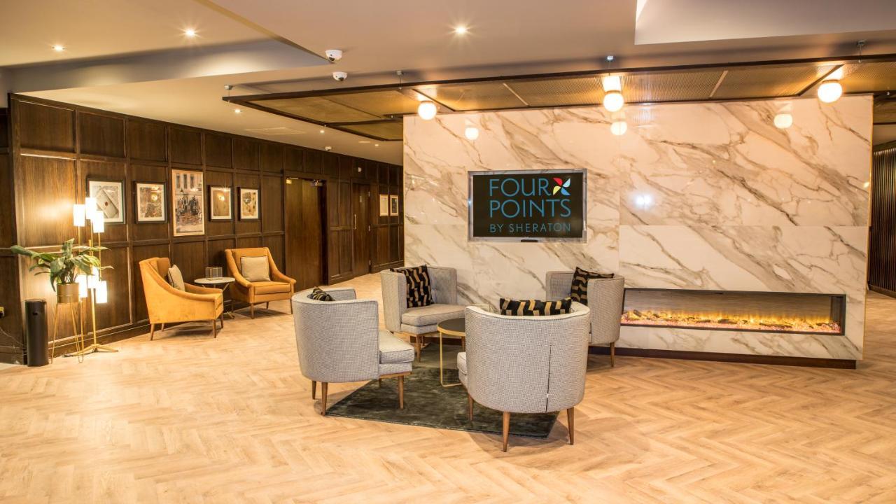 Four Points By Sheraton London Gatwick Airport 霍利 外观 照片
