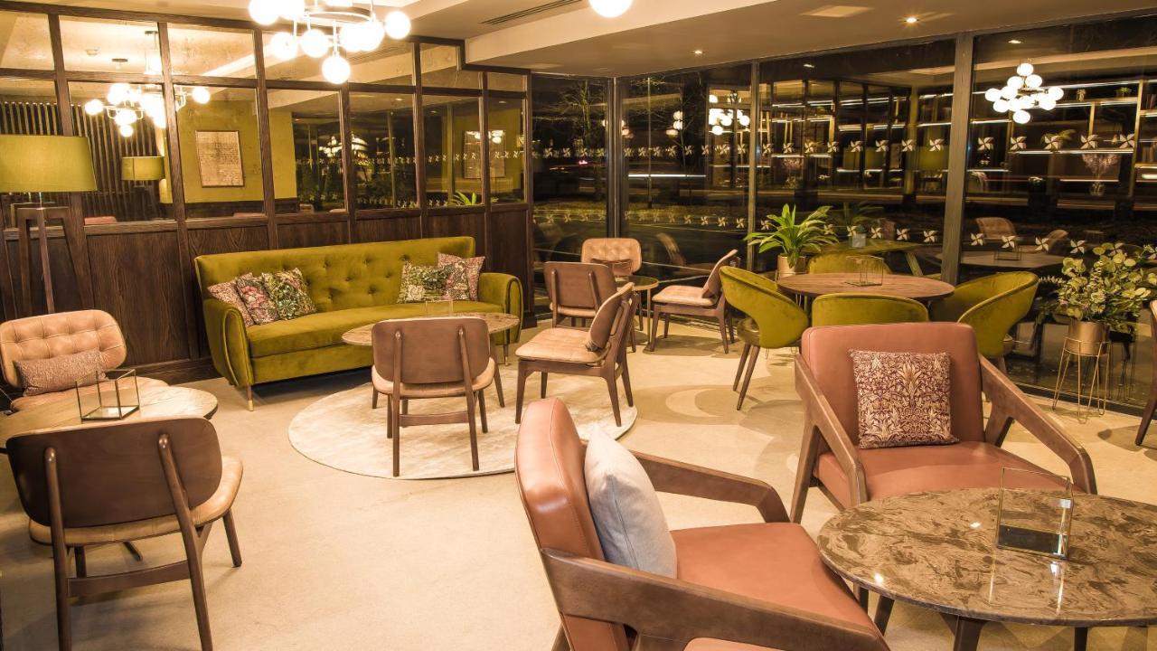 Four Points By Sheraton London Gatwick Airport 霍利 外观 照片