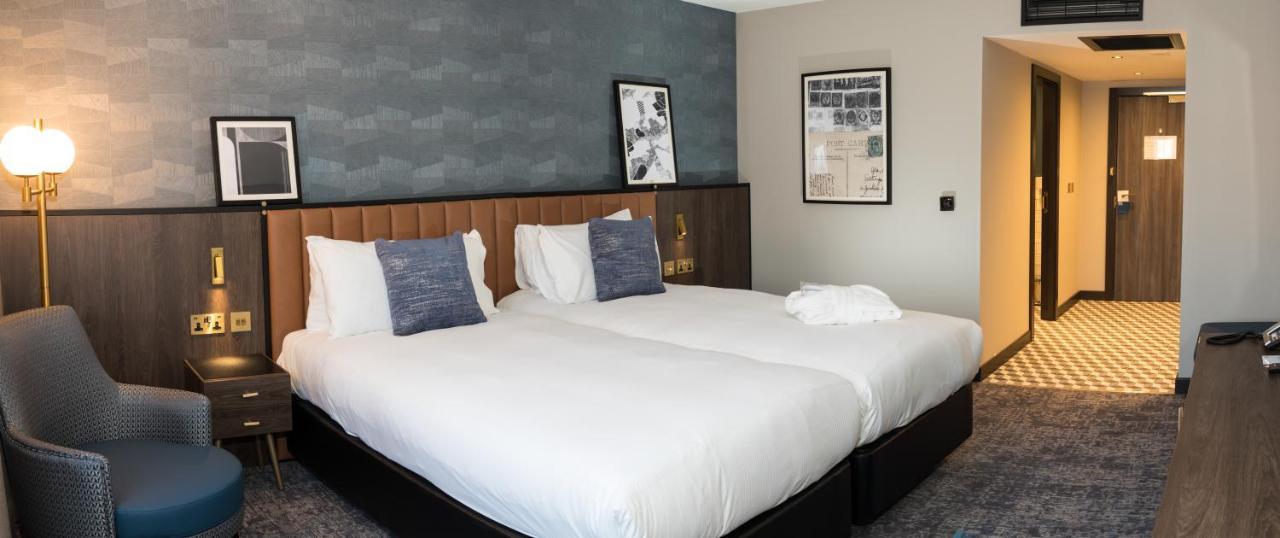 Four Points By Sheraton London Gatwick Airport 霍利 外观 照片