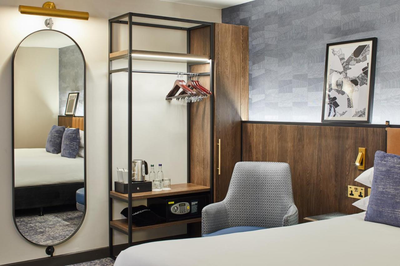 Four Points By Sheraton London Gatwick Airport 霍利 外观 照片