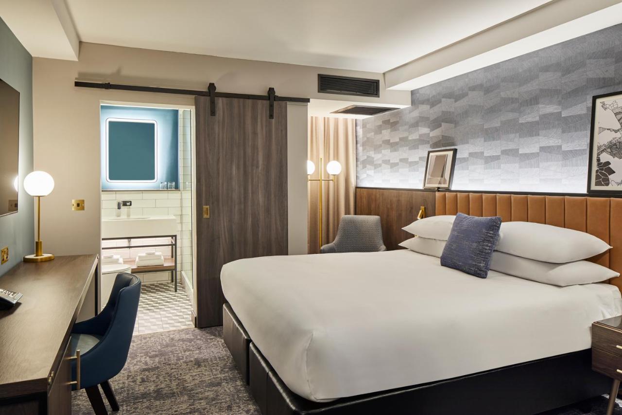 Four Points By Sheraton London Gatwick Airport 霍利 外观 照片